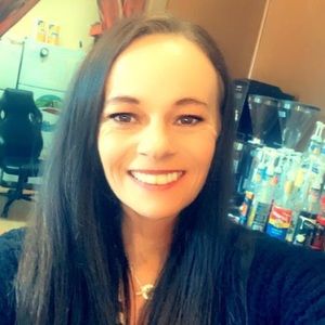 Meet your Posher, Carolee